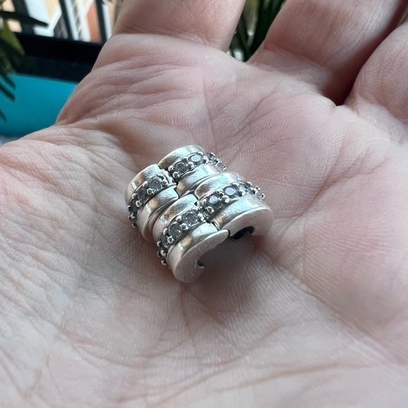 PAIR • Sparkling Spacer Clip Charms - Picture 12 of 13